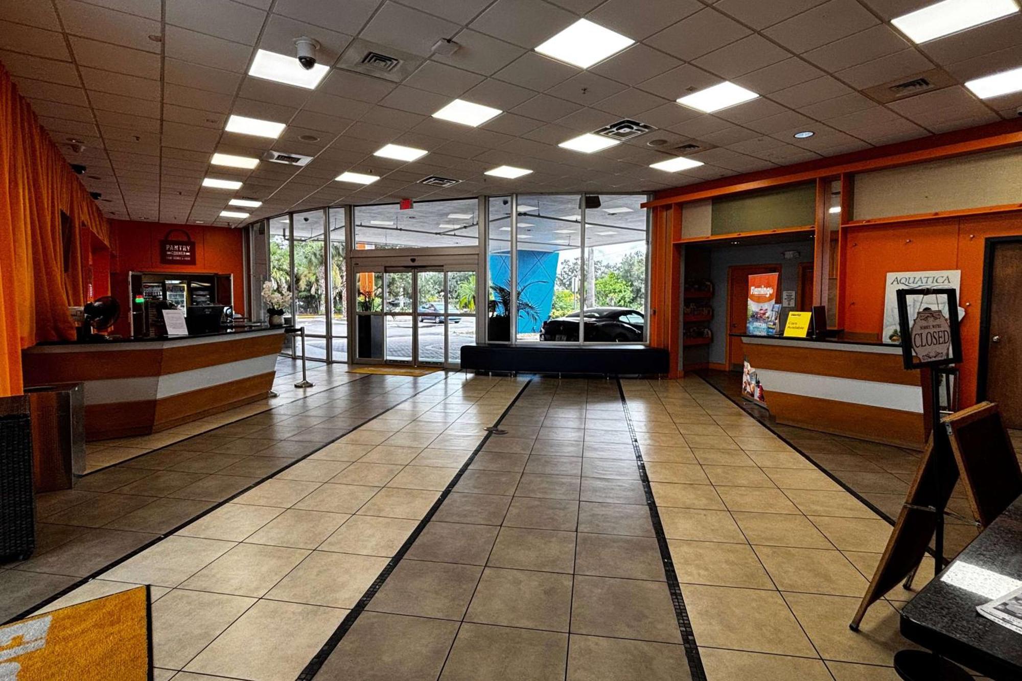 Ramada By Wyndham Flamingo Water Park Hotel Kissimmee Exterior foto