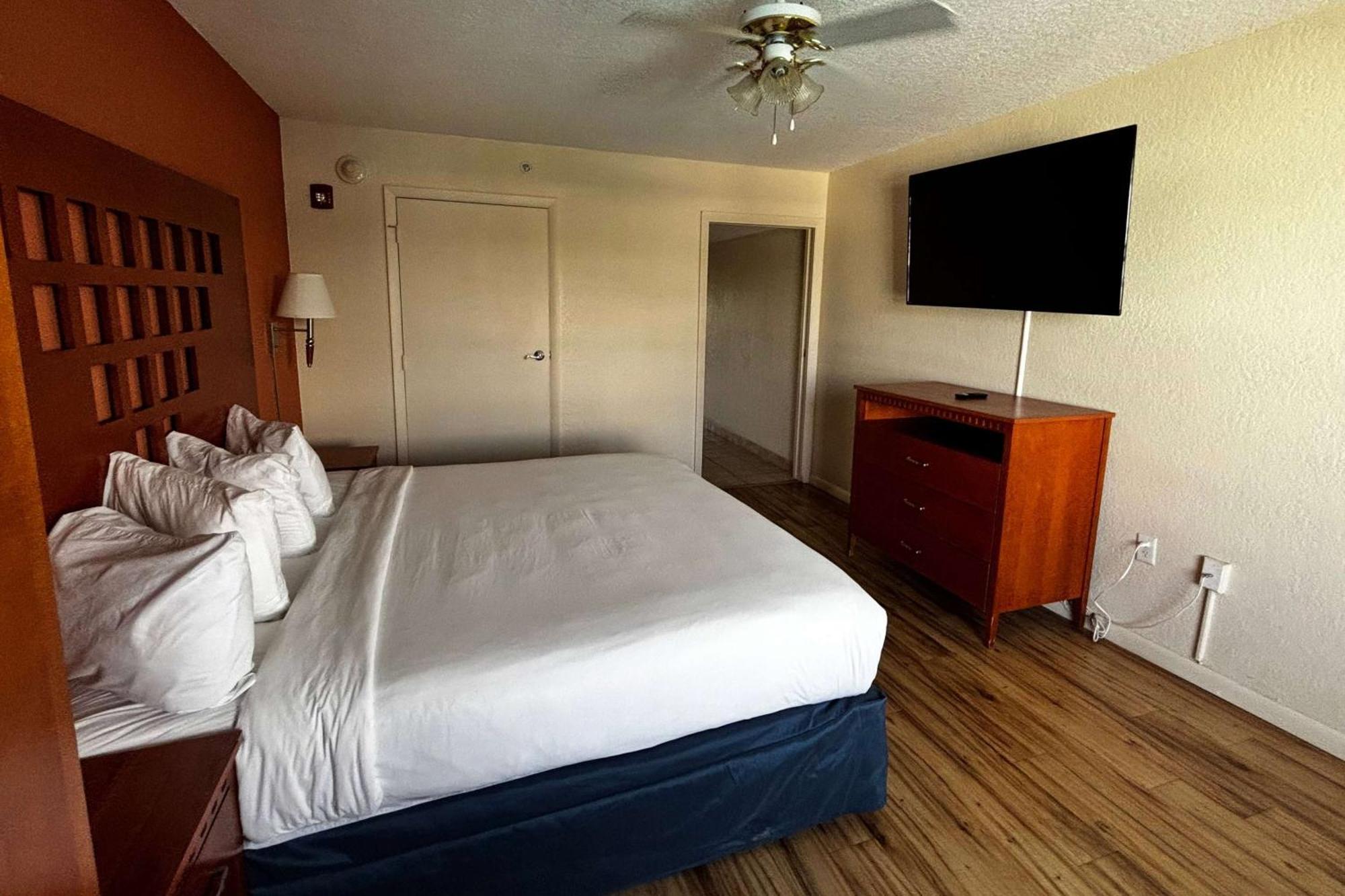 Ramada By Wyndham Flamingo Water Park Hotel Kissimmee Exterior foto